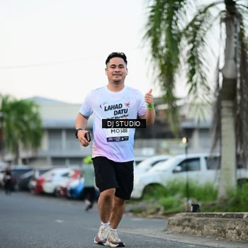 Runner Photo 7905608