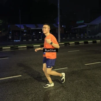 Runner Photo 7905609
