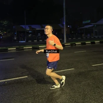 Runner Photo 7905610