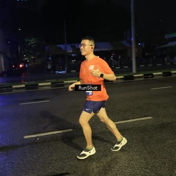 Runner Photo 7905615