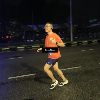 Runner Photo 7905616