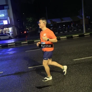 Runner Photo 7905627