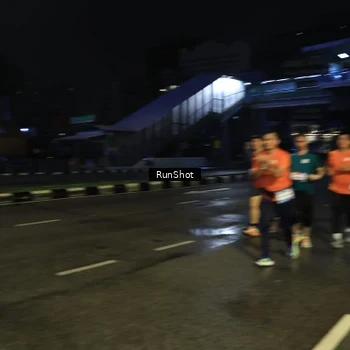 Runner Photo 7905633