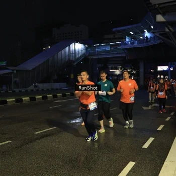 Runner Photo 7905642