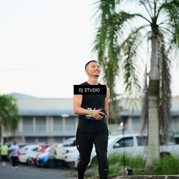 Runner Photo 7905664