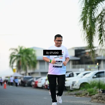 Runner Photo 7905684