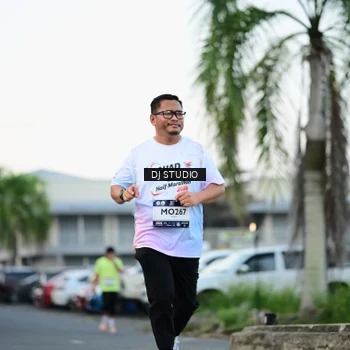 Runner Photo 7905685