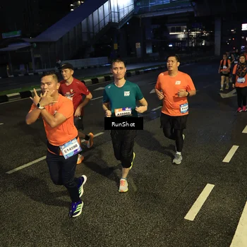 Runner Photo 7905687