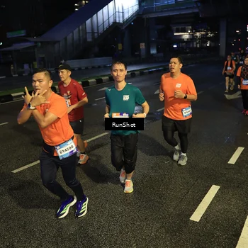 Runner Photo 7905695