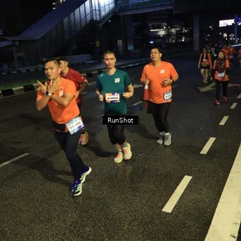 Runner Photo 7905697