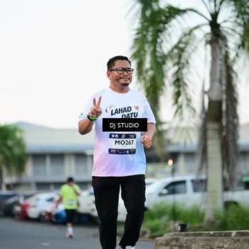 Runner Photo 7905698