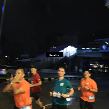 Runner Photo 7905700