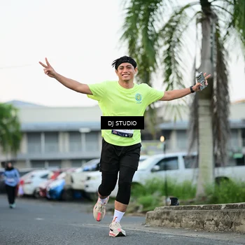 Runner Photo 7905706
