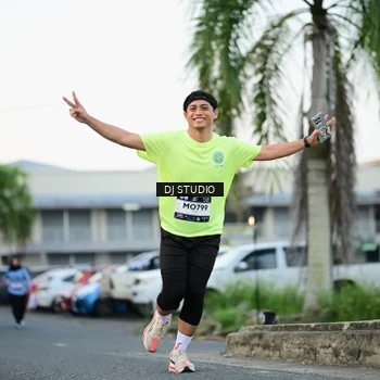 Runner Photo 7905707
