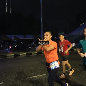 Runner Photo 7905713
