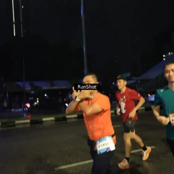 Runner Photo 7905714