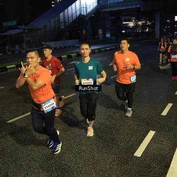 Runner Photo 7905720
