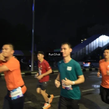 Runner Photo 7905722