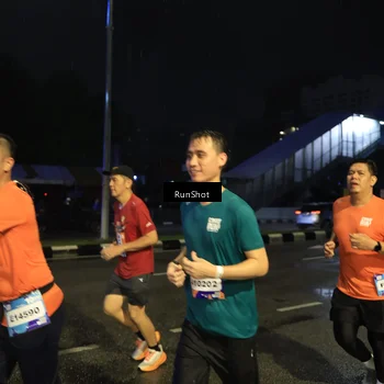 Runner Photo 7905723