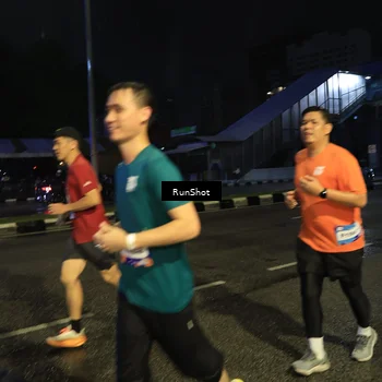 Runner Photo 7905727