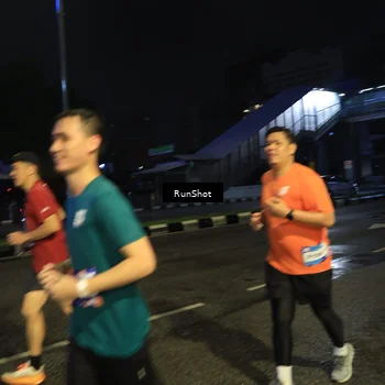 Runner Photo 7905730