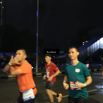 Runner Photo 7905732
