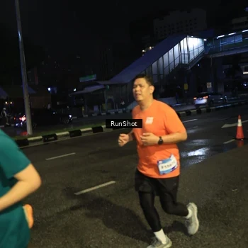 Runner Photo 7905742