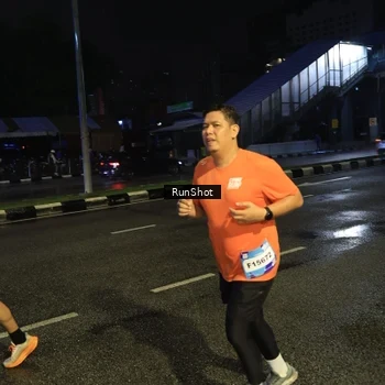 Runner Photo 7905744