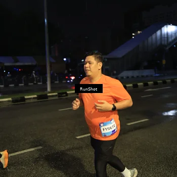 Runner Photo 7905747