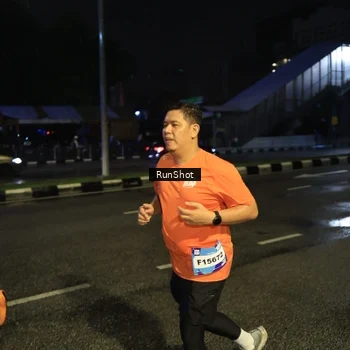 Runner Photo 7905748