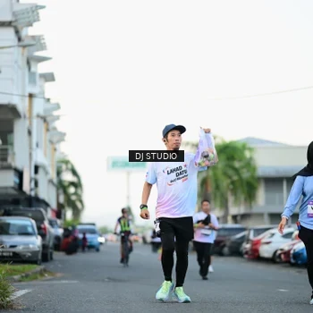 Runner Photo 7905749