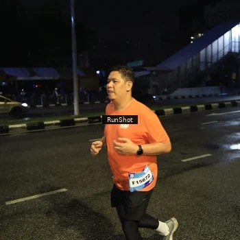 Runner Photo 7905753