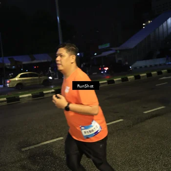 Runner Photo 7905758