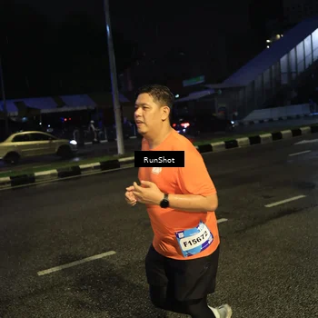 Runner Photo 7905762