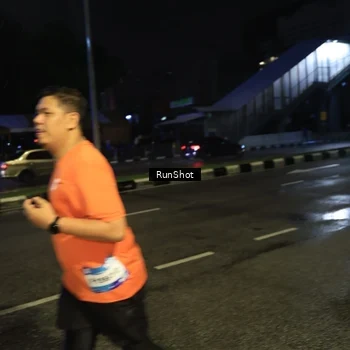 Runner Photo 7905764