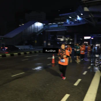 Runner Photo 7905771