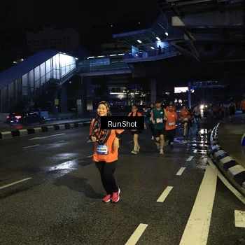 Runner Photo 7905788
