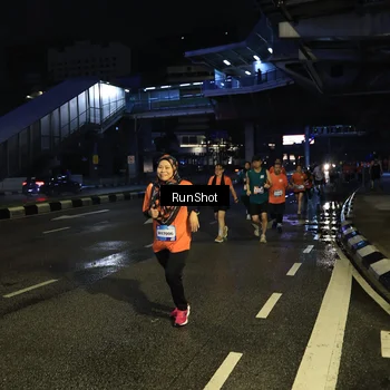 Runner Photo 7905789