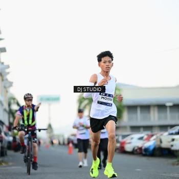 Runner Photo 7905791