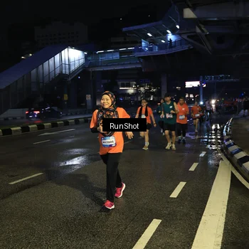 Runner Photo 7905792
