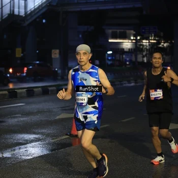 Runner Photo 7905793