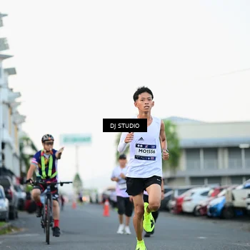 Runner Photo 7905802