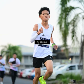 Runner Photo 7905825