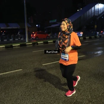 Runner Photo 7905840