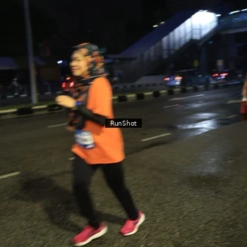 Runner Photo 7905842