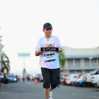 Runner Photo 7905843