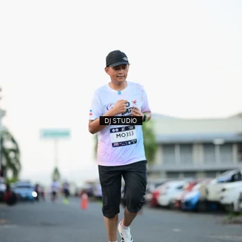 Runner Photo 7905846