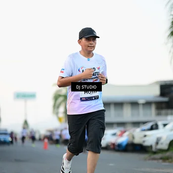 Runner Photo 7905847