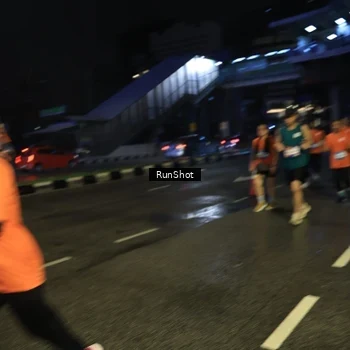 Runner Photo 7905848