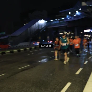 Runner Photo 7905851